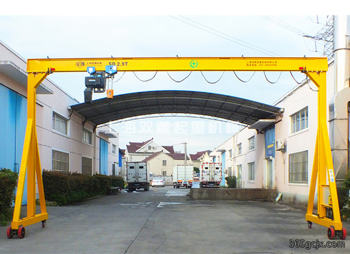 2.9吨电动无轨龙门架